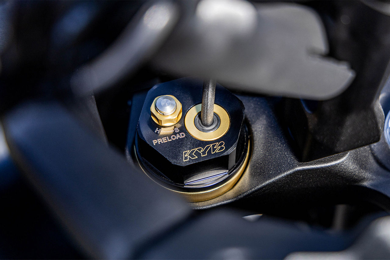 Adjustable semi-active electronic suspension                                                                                                                                                                                                              