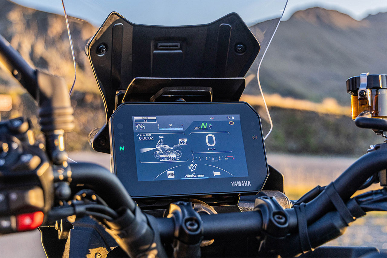 7in TFT with Garmin navigation                                                                                                                                                                                                                            