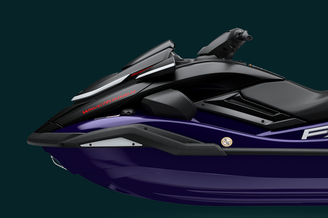 Large & Comfortable Performance Hull                                                                                                                                                                                                                      