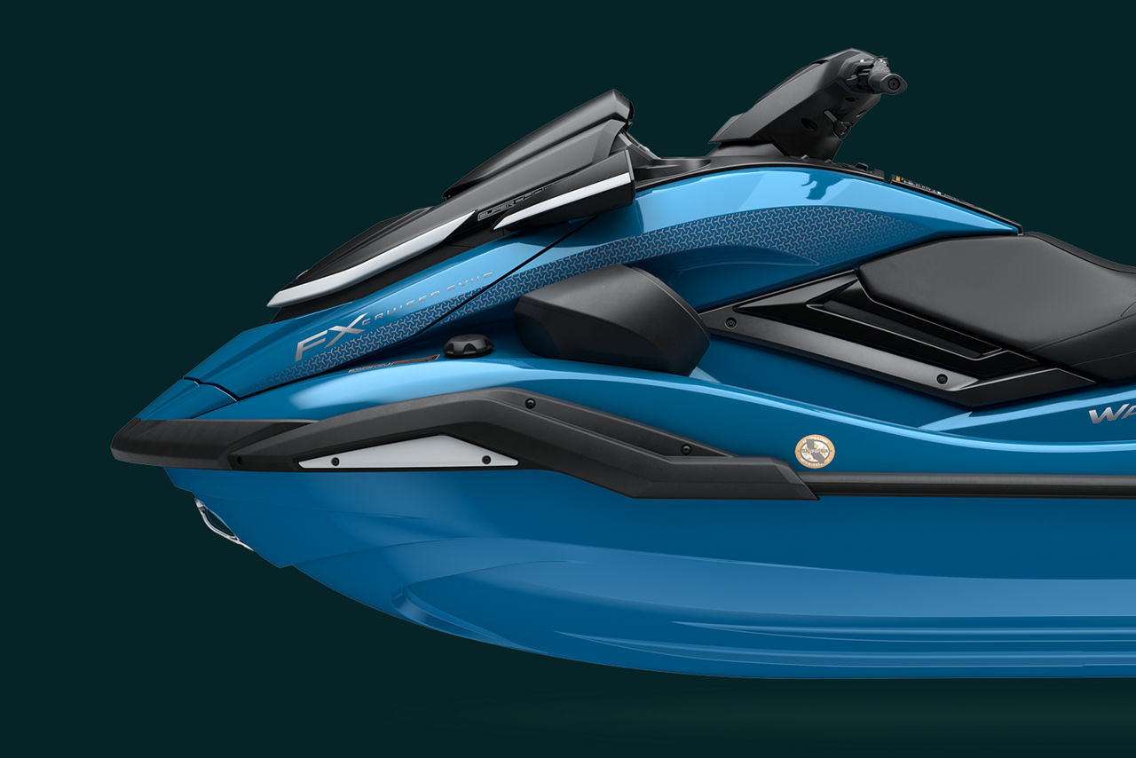Large & Comfortable Performance Hull                                                                                                                                                                                                                      