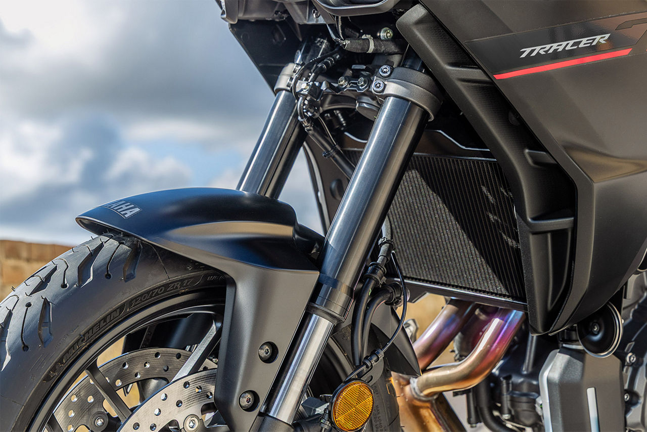 Adjustable front and rear suspension                                                                                                                                                                                                                      