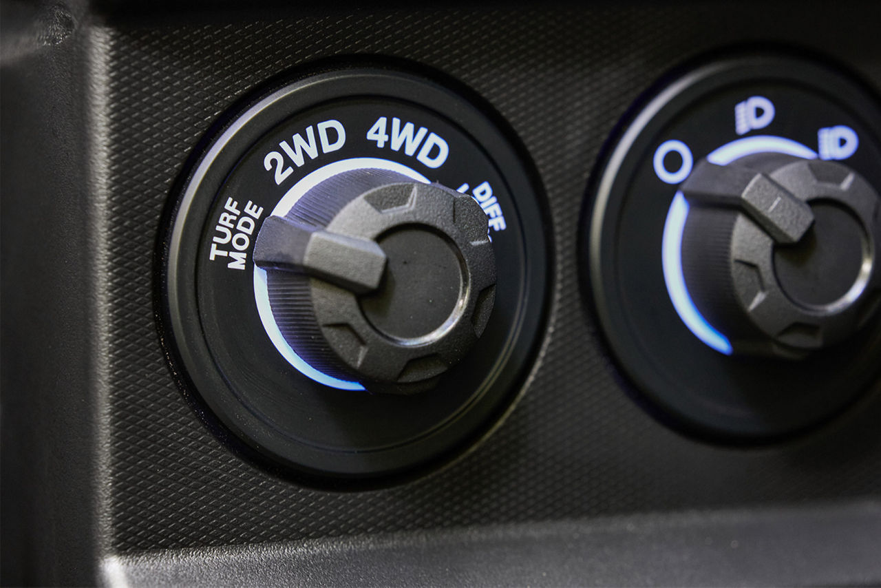 On-Command 4WD system                                                                                                                                                                                                                                     