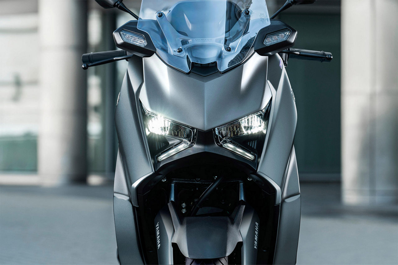 X-shaped headlight and taillight                                                                                                                                                                                                                          