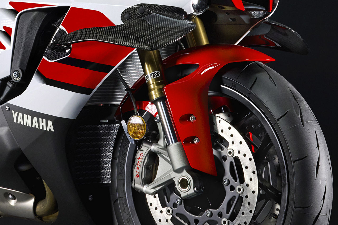 High-Spec KYB front suspension                                                                                                                                                                                                                            
