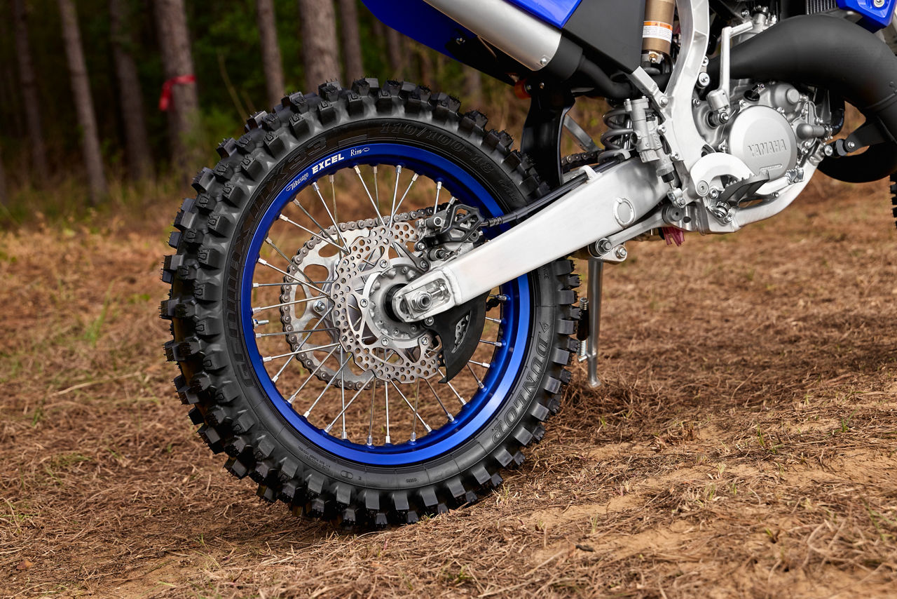 Enduro-specific wheels and tyres                                                                                                                                                                                                                          